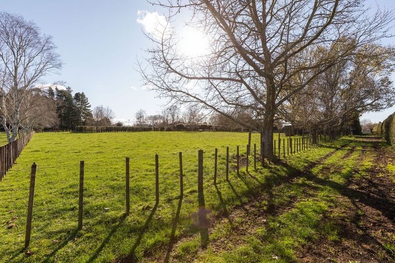 Photo of property in 2/105 Peake Road, Cambridge, 3493