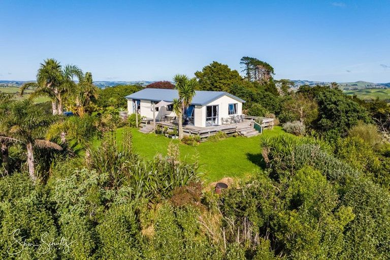 Photo of property in 133 Wearmouth Road, Paparoa, 0571