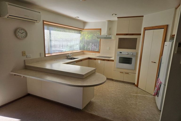 Photo of property in 4 Amdale Avenue, Broomfield, Christchurch, 8042