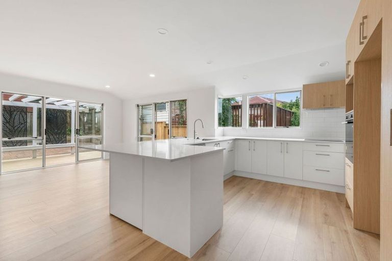 Photo of property in 1/24 Nile Road, Milford, Auckland, 0620