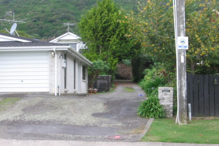 Photo of property in 21a Winara Avenue, Waikanae, 5036