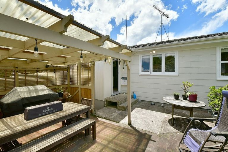 Photo of property in 16 Sundown Avenue, Manly, Whangaparaoa, 0930