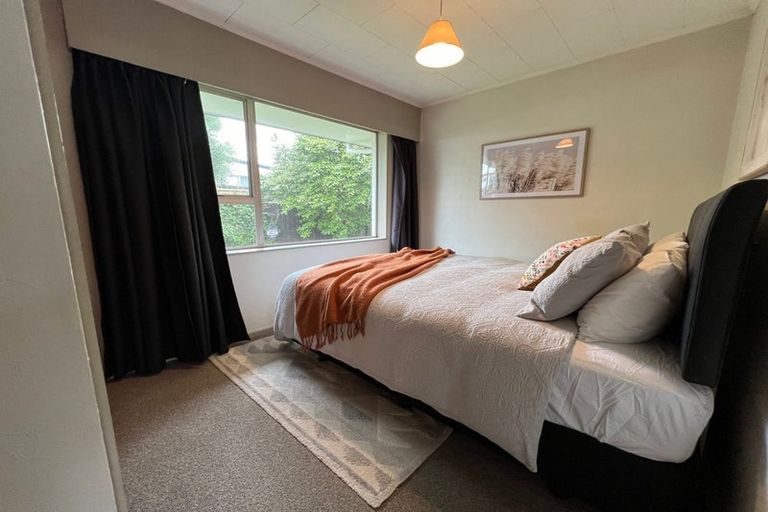 Photo of property in 148 Straven Road, Fendalton, Christchurch, 8014