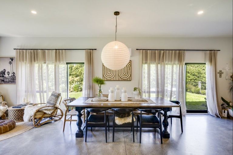 Photo of property in 105 Puketapu Road, Taradale, Napier, 4112