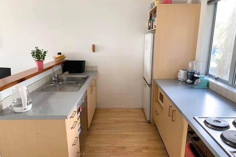 Photo of property in 58 Albionvale Road, Glen Eden, Auckland, 0602