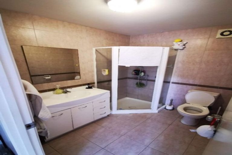 Photo of property in 19 Anne Road, Hillcrest, Auckland, 0627