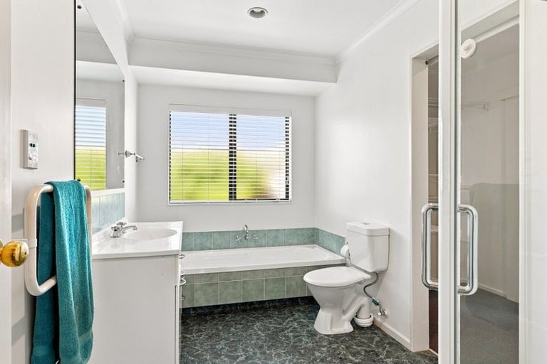 Photo of property in 14 Olympus Grove, Papamoa Beach, Papamoa, 3118