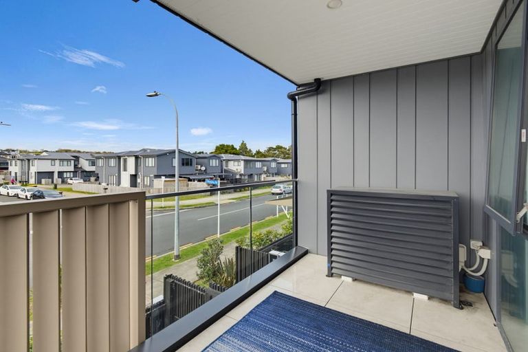 Photo of property in 104/5 Dishys Road, Flat Bush, Auckland, 2019