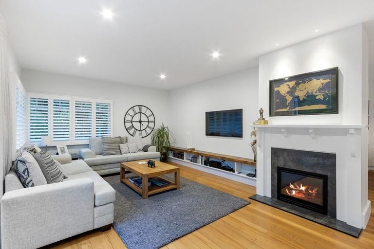 Photo of property in 79 Cashmere Road, Cashmere, Christchurch, 8022