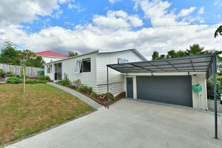 Photo of property in 2b St James Avenue, Helensville, 0800
