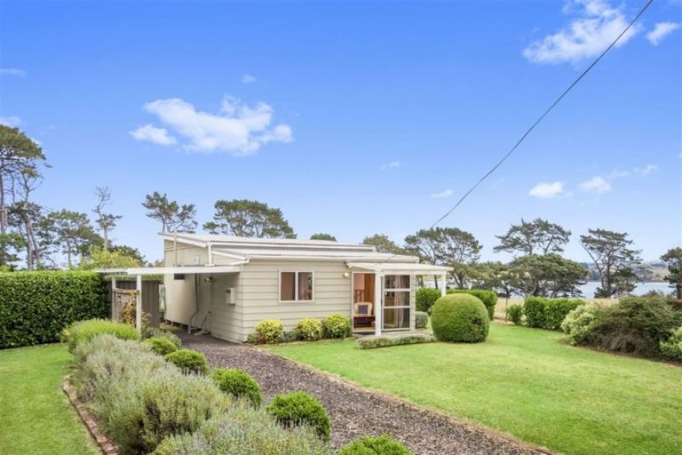 Photo of property in 32 Mclarin Road, Glenbrook, Waiuku, 2681