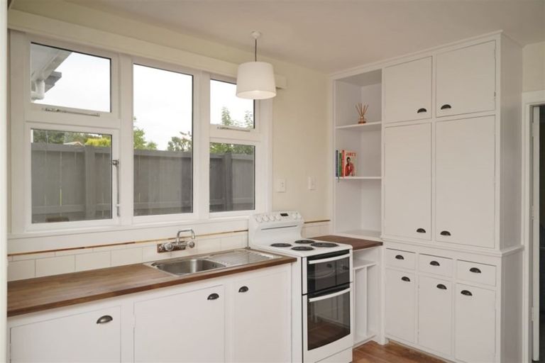 Photo of property in 1/261 Lake Terrace Road, Shirley, Christchurch, 8061