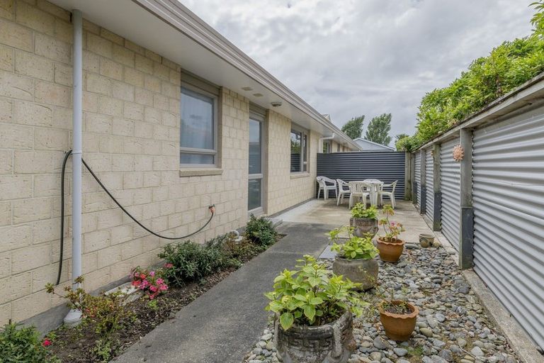 Photo of property in 60a Te Rauparaha Street, Otaki, 5512