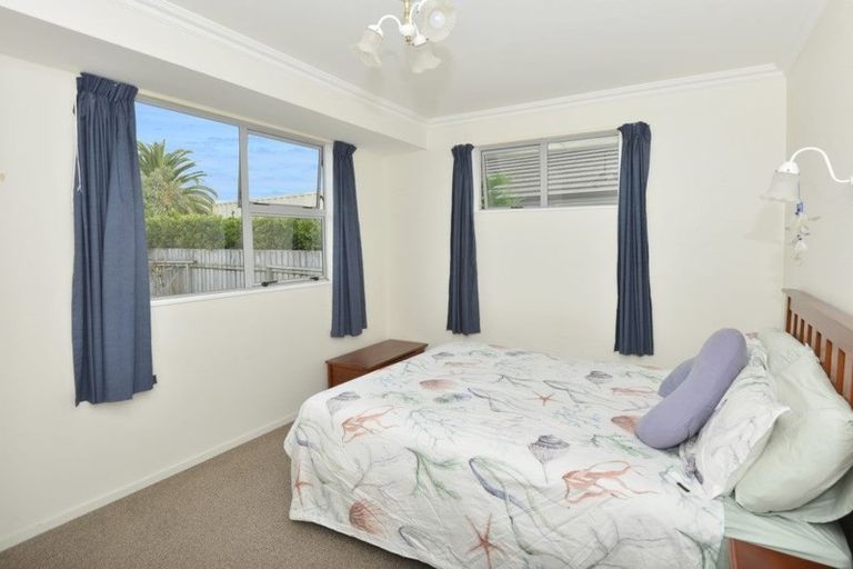 Photo of property in 76 One Tree Point Road, One Tree Point, 0118