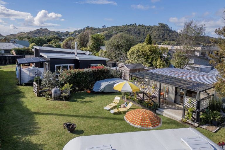 Photo of property in 56 Hahei Beach Road, Hahei, Whitianga, 3591