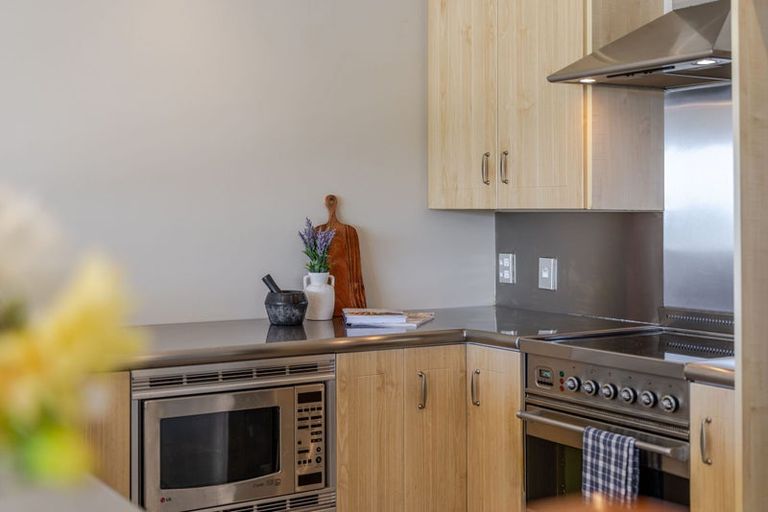 Photo of property in 22 Paremata Drive, Paremata, Porirua, 5024