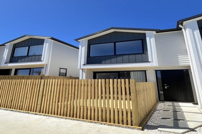 Photo of property in 130 Forrest Hill Road, Forrest Hill, Auckland, 0620