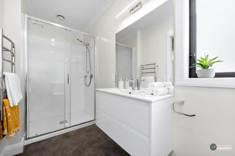 Photo of property in 17d Marion Street, Silverstream, Upper Hutt, 5019