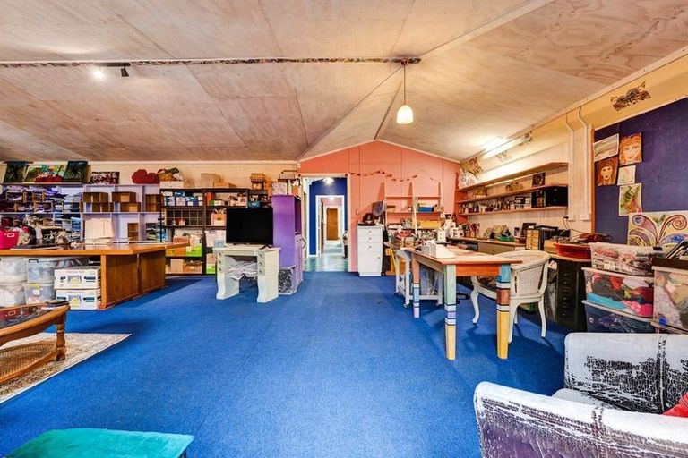 Photo of property in 20 Domett Street, Waitara, 4320