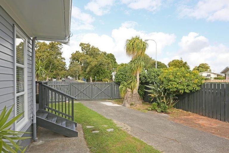 Photo of property in 63 Pinedale Place, Henderson, Auckland, 0610