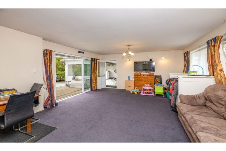 Photo of property in 23 Rowses Road, Aranui, Christchurch, 8061