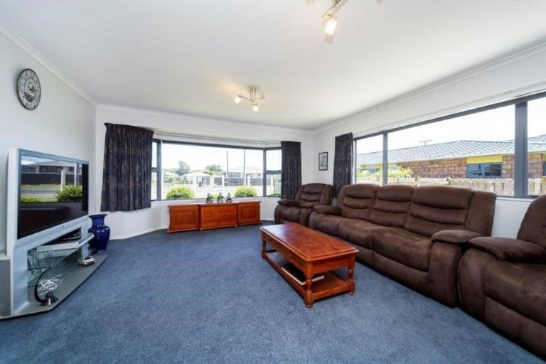 Photo of property in 2 Fantham Street, Hawera, 4610