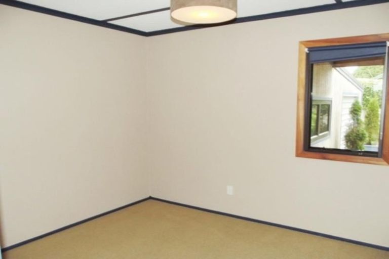 Photo of property in 19 Donnelly Street, Oakura, 4314