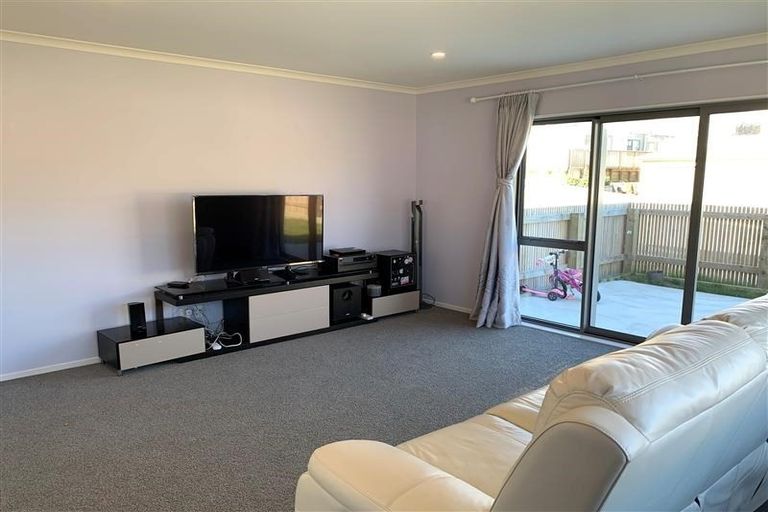 Photo of property in 5 Prestwich Rise, Churton Park, Wellington, 6037