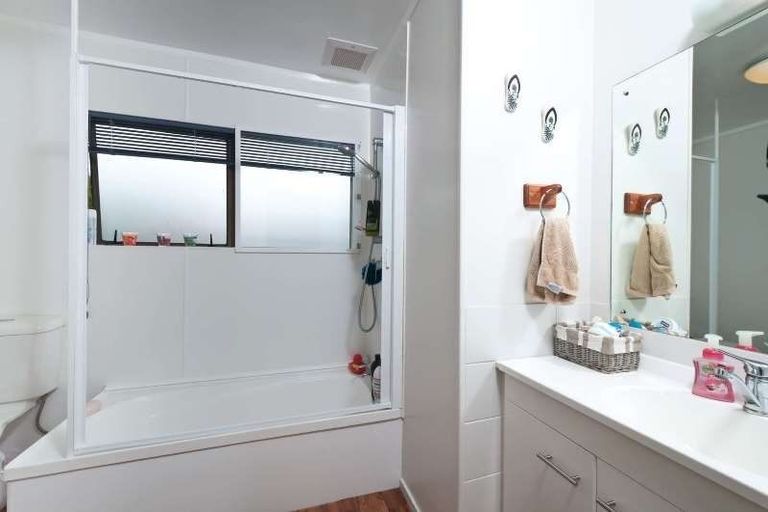 Photo of property in 2/83 Salisbury Road, Birkdale, Auckland, 0626