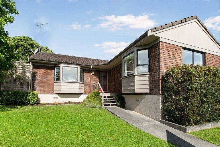 Photo of property in 1 Centorian Drive, Windsor Park, Auckland, 0632
