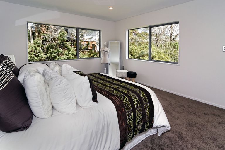 Photo of property in 18c Oriana Avenue, Lynfield, Auckland, 1042