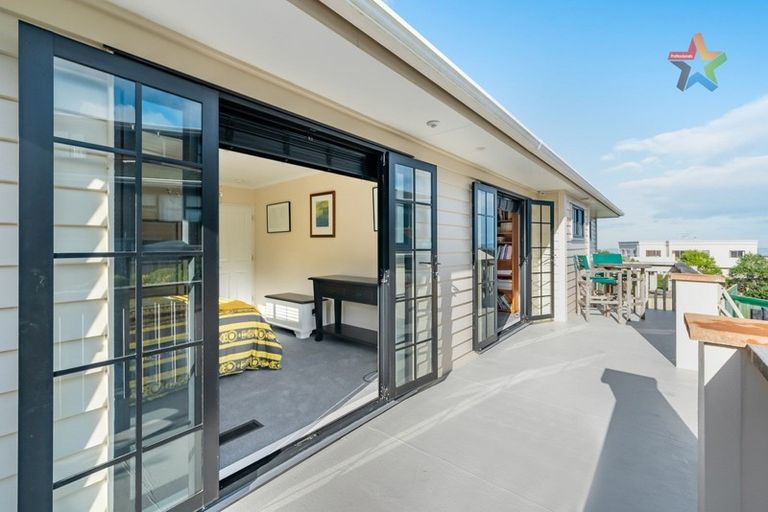 Photo of property in 44 Arahiwi Grove, Tirohanga, Lower Hutt, 5010