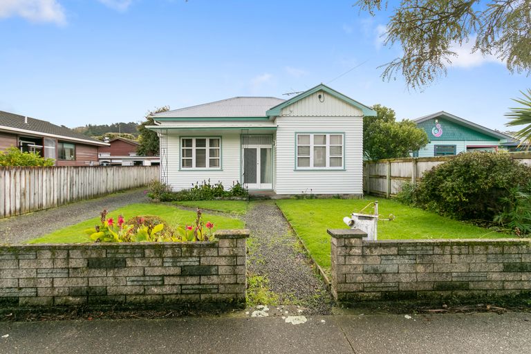 Photo of property in 11 Connolly Street, Boulcott, Lower Hutt, 5010