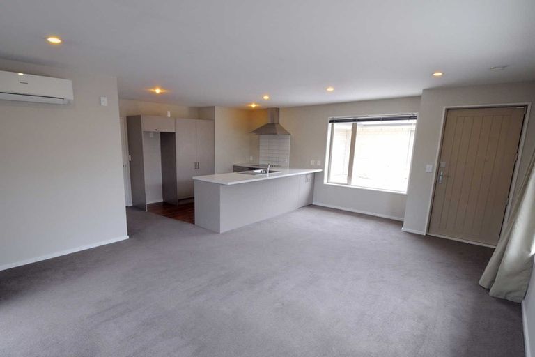 Photo of property in 42 Thackeray Place, Waltham, Christchurch, 8023