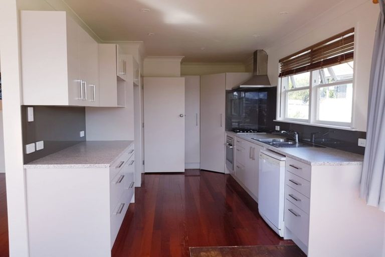 Photo of property in 1/45 Velma Road, Hillcrest, Auckland, 0627