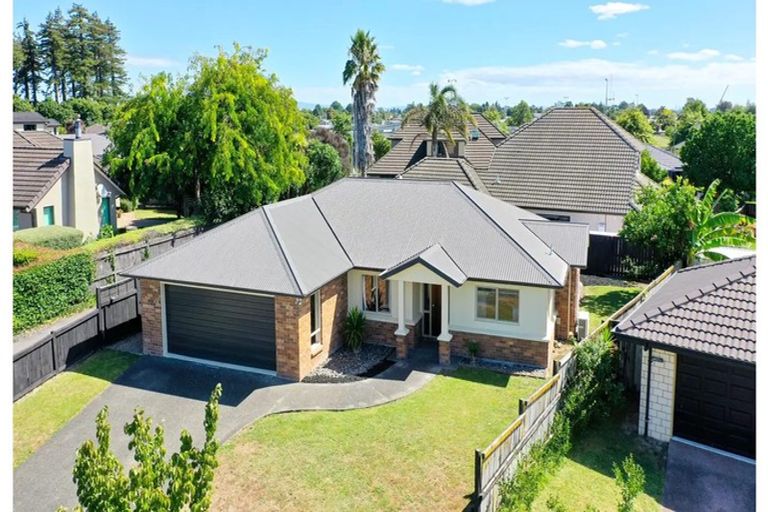 Photo of property in 4 Thistlewood Avenue, Hamilton East, Hamilton, 3216