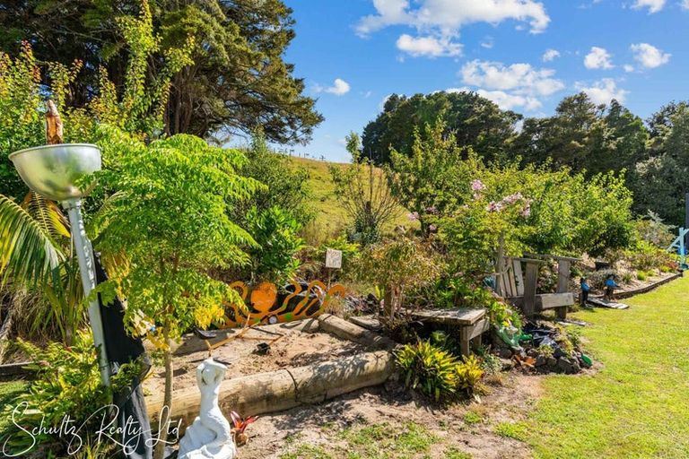 Photo of property in 37 Willow Lane, Maungaturoto, 0588