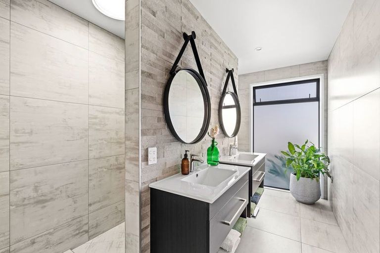 Photo of property in 14 Waitaha Place, Bell Block, New Plymouth, 4312