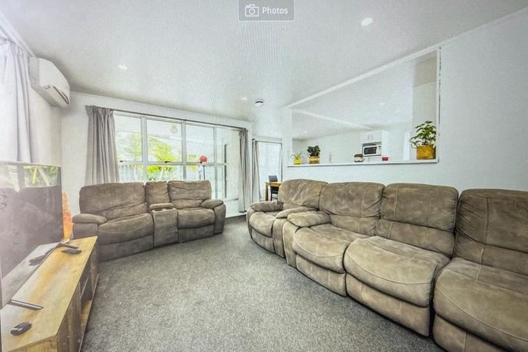 Photo of property in 83 Arimu Road, Papakura, 2110