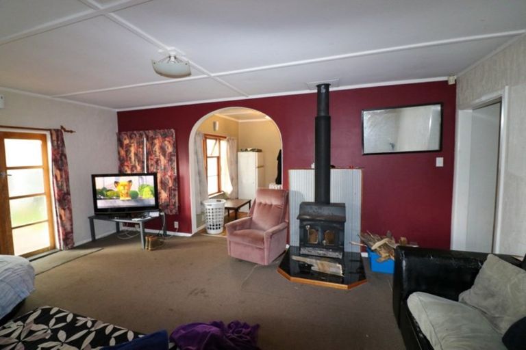 Photo of property in 10 Victor Street, Dannevirke, 4930