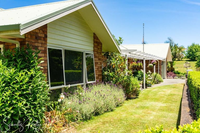 Photo of property in 11 Te Pahi River Drive, Paparoa, Maungaturoto, 0583