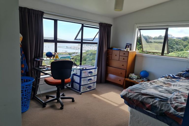 Photo of property in 10 Kiriwai Road, Paremata, Porirua, 5024