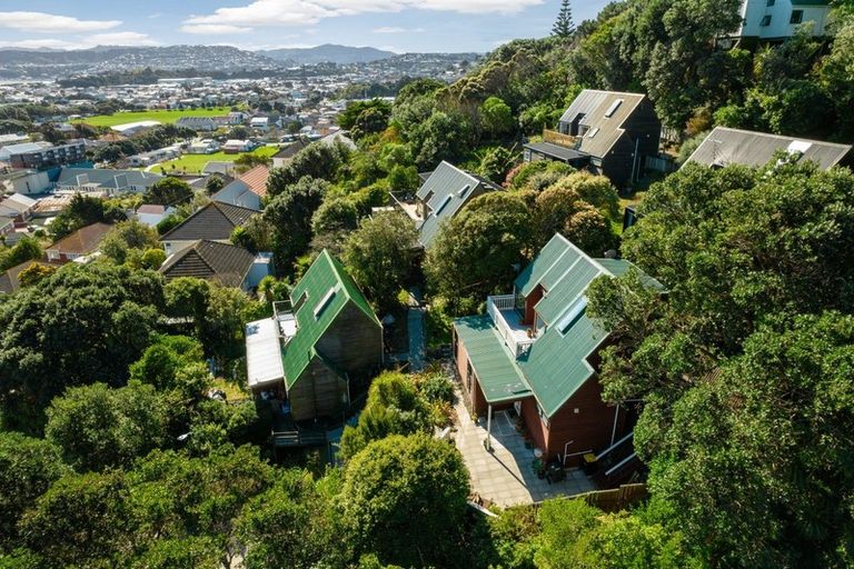 Photo of property in 5/8 Elphinstone Avenue, Strathmore Park, Wellington, 6022