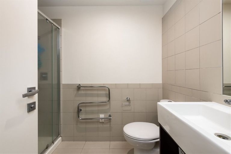 Photo of property in 2-06/424 Maunganui Road, Mount Maunganui, 3116