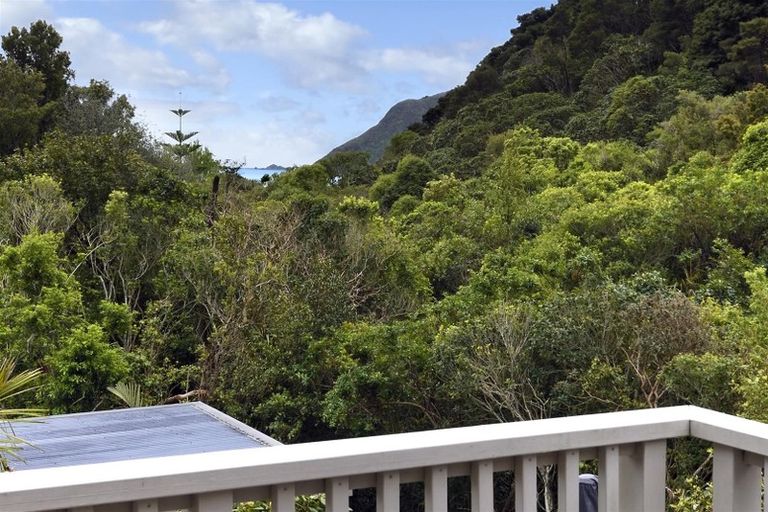Photo of property in 2341 Croisilles-french Pass Road, Okiwi Bay, 7193