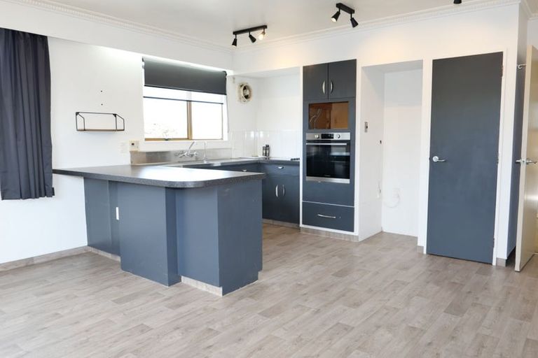 Photo of property in 2/10 Watson Drive, Paraparaumu Beach, Paraparaumu, 5032