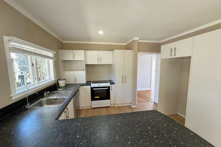 Photo of property in 121 Stredwick Drive, Torbay, Auckland, 0630