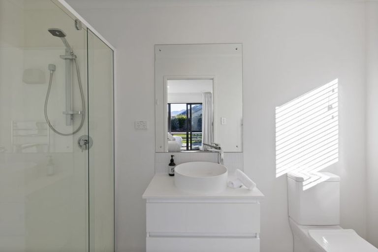 Photo of property in 8 Barn Road, Jacks Point, 9371