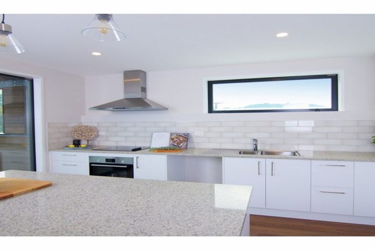 Photo of property in 5/1079 Kaipara Coast Highway, Kaukapakapa, 0873