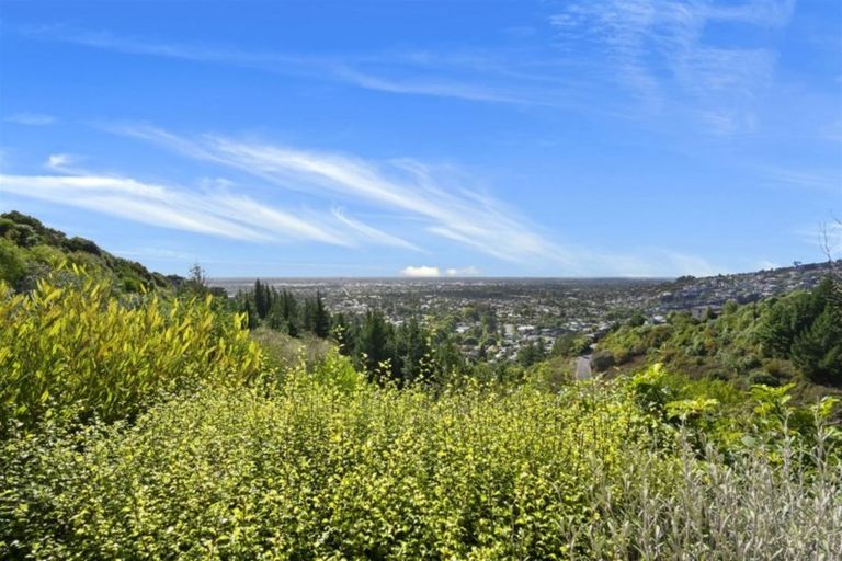 Photo of property in 7 Arahura Place, Cashmere, Christchurch, 8022